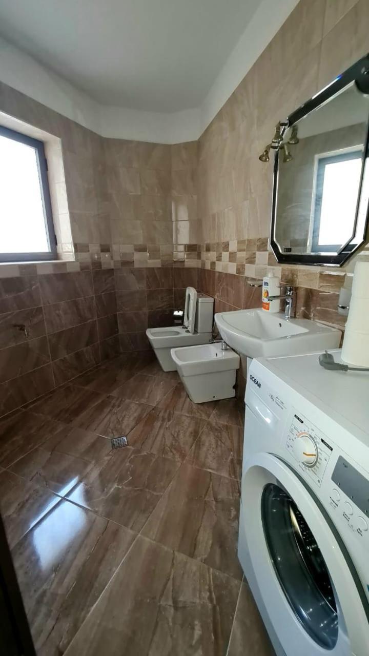 Calmly, Spacious Apartment Next To Usa Embassy Tirana Exterior photo